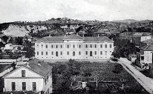 Piazza Benedicta